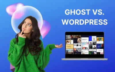 Eine Frau in einem grünen Pullover steht neben einem Laptop, auf dem eine Liste von Websites angezeigt wird. Der Text lautet „GHOST VS. WORDPRESS“ auf einem blauen Hintergrund mit abstrakten Formen.